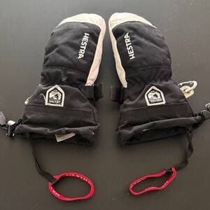 Hestra Black and White Ski Mittens
